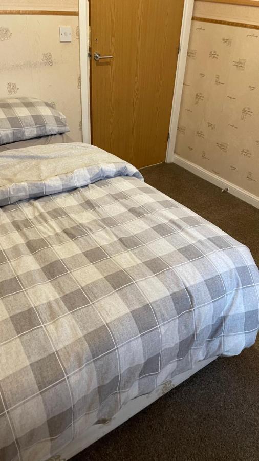 Homestay Harper Close West Thurrock